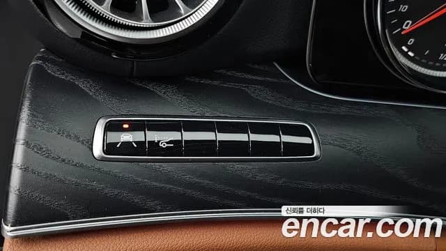 2019 Mercedes-Benz E-Class W213 E220d Cabriolet Sold VIN WDD1K1EB8KF118351 – odometer reading 2019 Mercedes-Benz E-Class W213 E220d Cabriolet Sold VIN WDD1K1EB8KF118351 – odometer reading