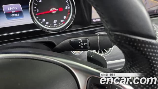 2018 Mercedes-Benz E-Class W213 E220d Cabriolet Sold VIN WDD1K1EBXJF035356 – interior seats 2018 Mercedes-Benz E-Class W213 E220d Cabriolet Sold VIN WDD1K1EBXJF035356 – interior seats