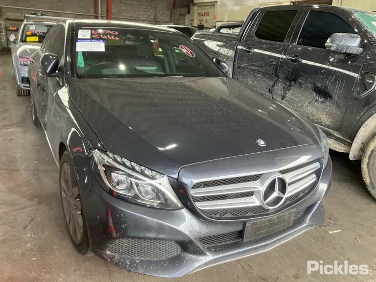 2016 Mercedes-Benz C-Class Used VIN WDD2050422R185470 – front exterior 2016 Mercedes-Benz C-Class Used VIN WDD2050422R185470 – front exterior