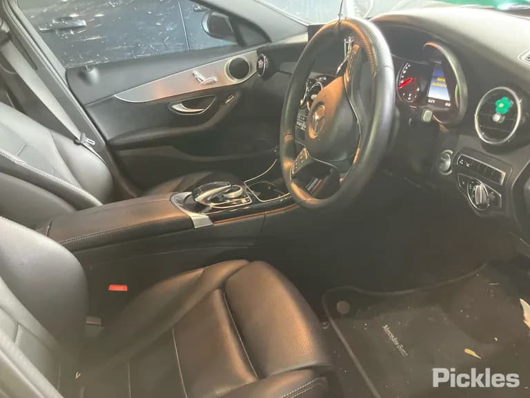 2016 Mercedes-Benz C-Class Used VIN WDD2050422R185470 – undercarriage 2016 Mercedes-Benz C-Class Used VIN WDD2050422R185470 – undercarriage