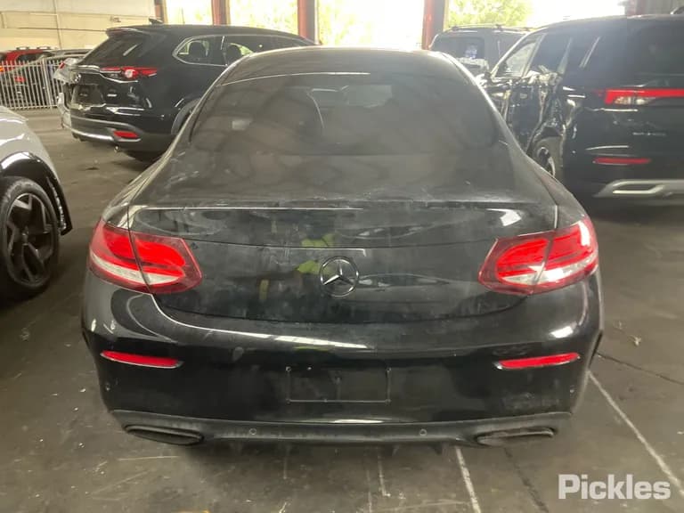 2019 Mercedes-Benz C-Class Used VIN WDD2053772F889381 – trunk area 2019 Mercedes-Benz C-Class Used VIN WDD2053772F889381 – trunk area