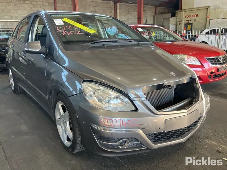 2010 Mercedes-Benz B-Class Used VIN WDD2452322J619044 – side profile 2010 Mercedes-Benz B-Class Used VIN WDD2452322J619044 – side profile