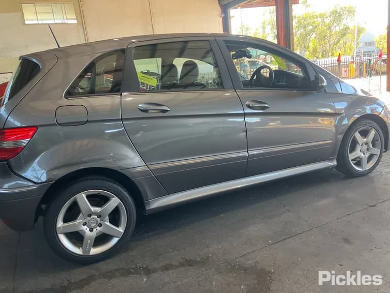 2010 Mercedes-Benz B-Class Used VIN WDD2452322J619044 – photo 12 2010 Mercedes-Benz B-Class Used VIN WDD2452322J619044 – photo 12
