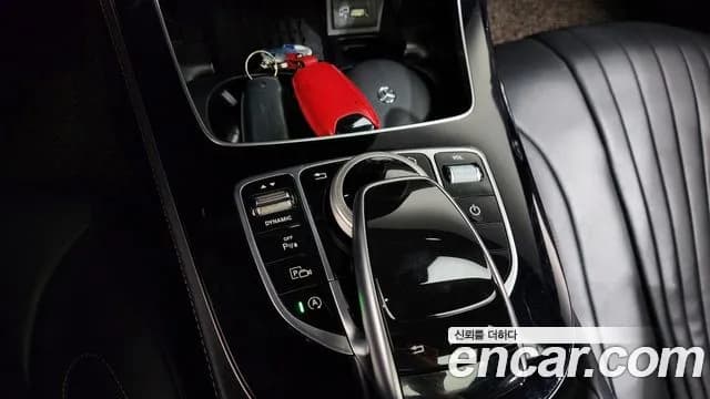 2019 Mercedes-Benz CLS-Class C257 CLS300d AMG Line Sold VIN WDD2J1JB1KA042403 – interior seats 2019 Mercedes-Benz CLS-Class C257 CLS300d AMG Line Sold VIN WDD2J1JB1KA042403 – interior seats