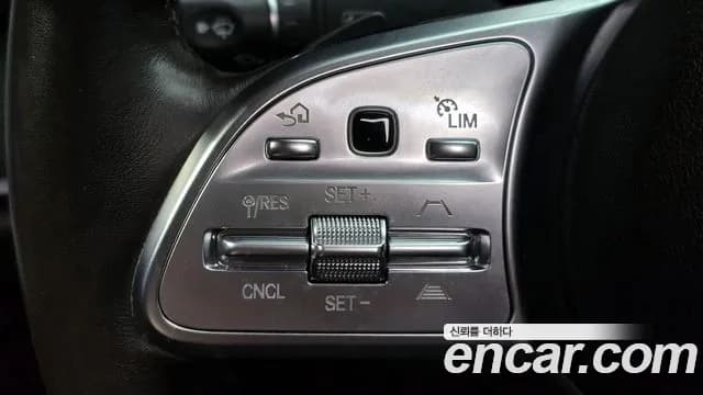 2019 Mercedes-Benz CLS-Class C257 CLS400d 4MATIC AMG Line Sold VIN WDD2J2DB9KA008985 – trunk area 2019 Mercedes-Benz CLS-Class C257 CLS400d 4MATIC AMG Line Sold VIN WDD2J2DB9KA008985 – trunk area
