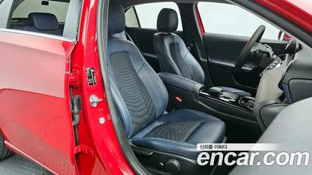 2019 Mercedes-Benz A-Class W177 A220 Hatchback Sold VIN WDD3F4EB2KJ072401 – photo 19 2019 Mercedes-Benz A-Class W177 A220 Hatchback Sold VIN WDD3F4EB2KJ072401 – photo 19