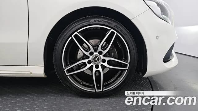 2018 Mercedes-Benz A-Class W176 A200 AMG Line Sold VIN WDDBF4DB2JJ734425 – odometer reading 2018 Mercedes-Benz A-Class W176 A200 AMG Line Sold VIN WDDBF4DB2JJ734425 – odometer reading