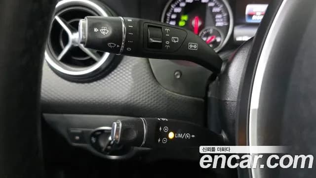 2018 Mercedes-Benz A-Class W176 A200 Sold VIN WDDBF4DB4JJ744499 – photo 13 2018 Mercedes-Benz A-Class W176 A200 Sold VIN WDDBF4DB4JJ744499 – photo 13