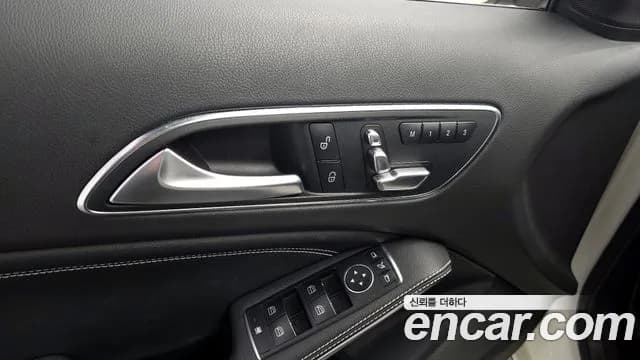 2018 Mercedes-Benz A-Class W176 A200 Sold VIN WDDBF4DBXJJ638400 – side profile 2018 Mercedes-Benz A-Class W176 A200 Sold VIN WDDBF4DBXJJ638400 – side profile