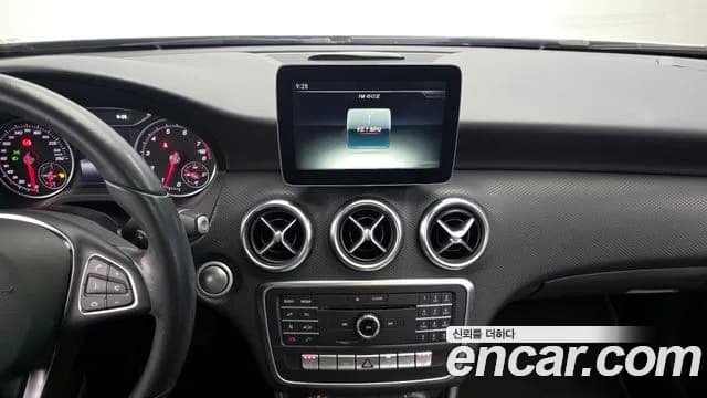 2018 Mercedes-Benz A-Class W176 A200 Sold VIN WDDBF4DBXJJ638400 – photo 17 2018 Mercedes-Benz A-Class W176 A200 Sold VIN WDDBF4DBXJJ638400 – photo 17