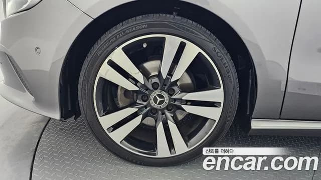 2018 Mercedes-Benz A-Class W176 A200 Sold VIN WDDBF4DBXJJ691176 – dashboard 2018 Mercedes-Benz A-Class W176 A200 Sold VIN WDDBF4DBXJJ691176 – dashboard