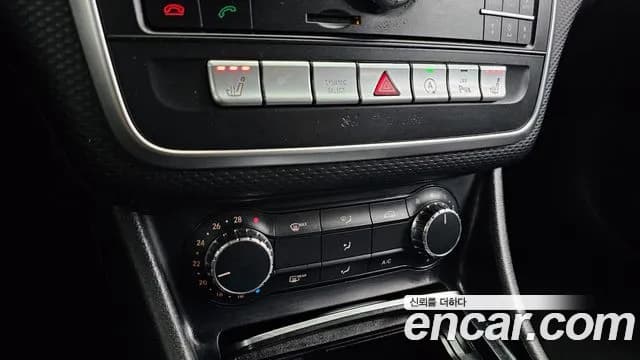 2018 Mercedes-Benz A-Class W176 A200 Sold VIN WDDBF4DBXJJ691176 – interior seats 2018 Mercedes-Benz A-Class W176 A200 Sold VIN WDDBF4DBXJJ691176 – interior seats