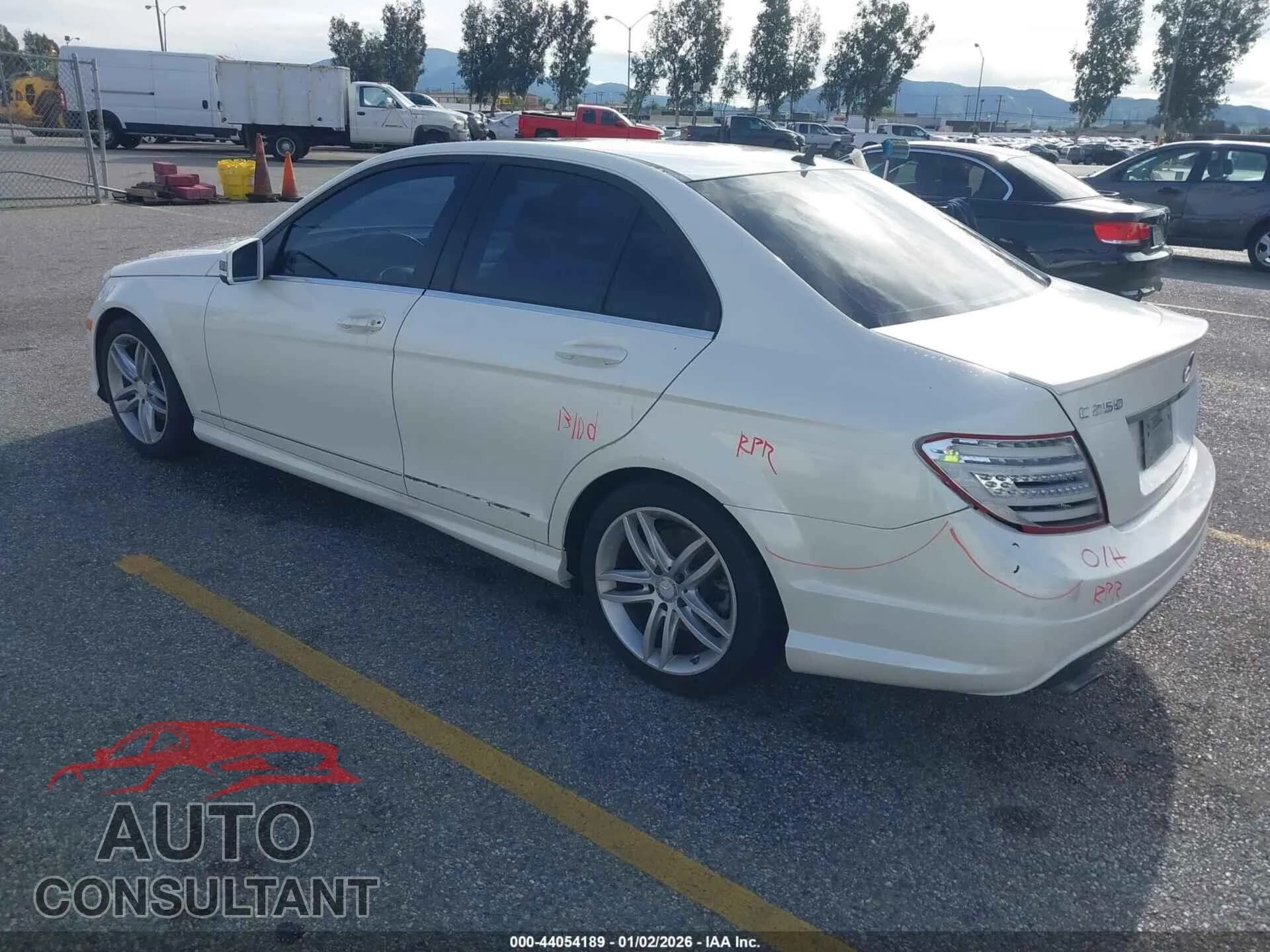 2014 MERCEDES-BENZ C 250 Damaged VIN WDDGF4HB7EG189261 – side profile 2014 MERCEDES-BENZ C 250 Damaged VIN WDDGF4HB7EG189261 – side profile