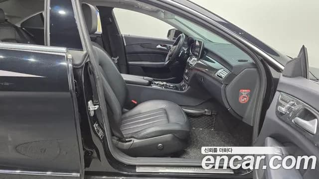 2017 Mercedes-Benz CLS-Class W218 CLS250 d 4MATIC Sold VIN WDDLJ9HB5HA196372 – trunk area 2017 Mercedes-Benz CLS-Class W218 CLS250 d 4MATIC Sold VIN WDDLJ9HB5HA196372 – trunk area