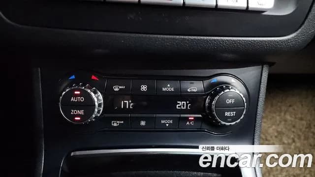 2018 Mercedes-Benz B-Class W246 B220 Sold VIN WDDMH4FB7JN240649 – engine bay 2018 Mercedes-Benz B-Class W246 B220 Sold VIN WDDMH4FB7JN240649 – engine bay