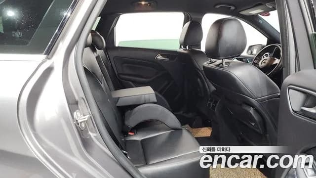 2018 Mercedes-Benz B-Class W246 B220 Sold VIN WDDMH4FB7JN240649 – photo 29 2018 Mercedes-Benz B-Class W246 B220 Sold VIN WDDMH4FB7JN240649 – photo 29