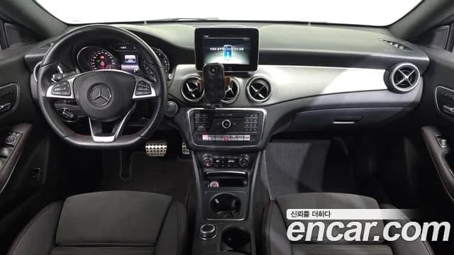 2018 Mercedes-Benz CLA-Class C117 CLA220 AMG Line Sold VIN WDDSJ4FB0JN631945 – photo 18 2018 Mercedes-Benz CLA-Class C117 CLA220 AMG Line Sold VIN WDDSJ4FB0JN631945 – photo 18