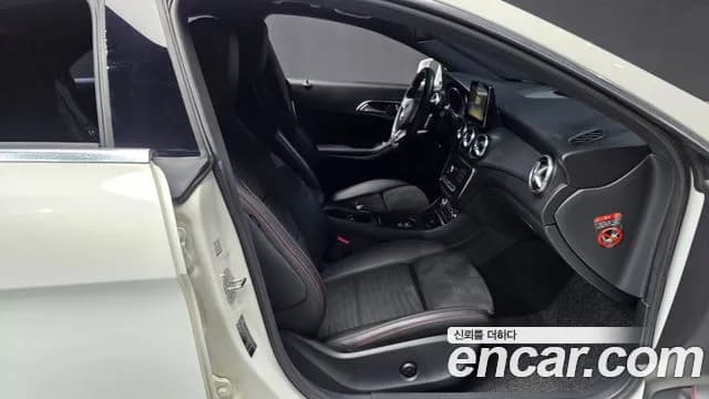 2018 Mercedes-Benz CLA-Class C117 CLA220 AMG Line Sold VIN WDDSJ4FB0JN697573 – photo 23 2018 Mercedes-Benz CLA-Class C117 CLA220 AMG Line Sold VIN WDDSJ4FB0JN697573 – photo 23