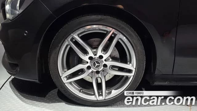 2018 Mercedes-Benz CLA-Class C117 CLA220 AMG Line Sold VIN WDDSJ4FB1JN605080 – photo 17 2018 Mercedes-Benz CLA-Class C117 CLA220 AMG Line Sold VIN WDDSJ4FB1JN605080 – photo 17