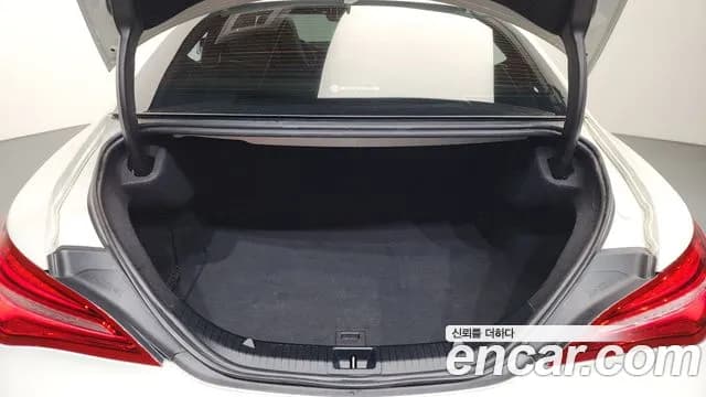 2018 Mercedes-Benz CLA-Class C117 CLA220 AMG Line Sold VIN WDDSJ4FB5JN572312 – photo 13 2018 Mercedes-Benz CLA-Class C117 CLA220 AMG Line Sold VIN WDDSJ4FB5JN572312 – photo 13