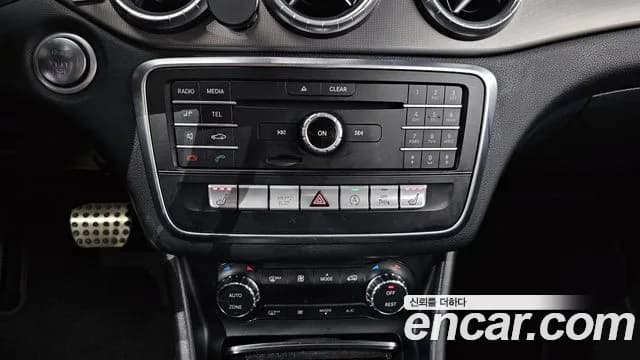 2018 Mercedes-Benz CLA-Class C117 CLA220 AMG Line Sold VIN WDDSJ4FB5JN659563 – photo 13 2018 Mercedes-Benz CLA-Class C117 CLA220 AMG Line Sold VIN WDDSJ4FB5JN659563 – photo 13