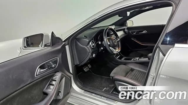 2018 Mercedes-Benz CLA-Class C117 CLA220 AMG Line Sold VIN WDDSJ4FB5JN659563 – photo 14 2018 Mercedes-Benz CLA-Class C117 CLA220 AMG Line Sold VIN WDDSJ4FB5JN659563 – photo 14