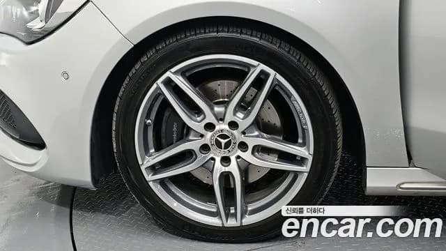2018 Mercedes-Benz CLA-Class C117 CLA220 AMG Line Sold VIN WDDSJ4FB5JN659563 – photo 15 2018 Mercedes-Benz CLA-Class C117 CLA220 AMG Line Sold VIN WDDSJ4FB5JN659563 – photo 15