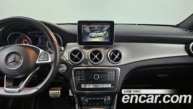 2018 Mercedes-Benz CLA-Class C117 CLA220 AMG Line Sold VIN WDDSJ4FB5JN659563 – photo 17 2018 Mercedes-Benz CLA-Class C117 CLA220 AMG Line Sold VIN WDDSJ4FB5JN659563 – photo 17