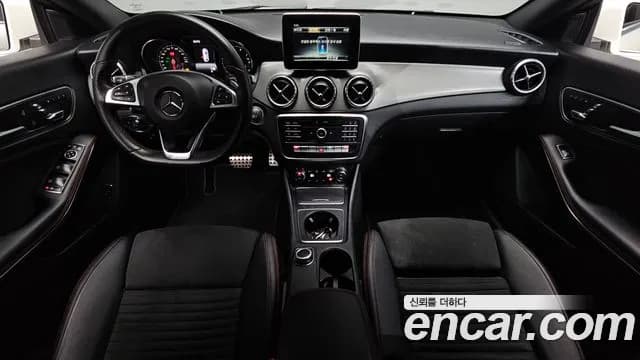 2018 Mercedes-Benz CLA-Class C117 CLA220 AMG Line Sold VIN WDDSJ4FB5JN694605 – photo 15 2018 Mercedes-Benz CLA-Class C117 CLA220 AMG Line Sold VIN WDDSJ4FB5JN694605 – photo 15