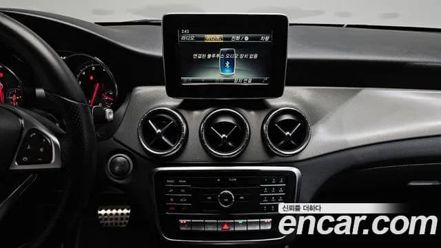 2018 Mercedes-Benz CLA-Class C117 CLA220 AMG Line Sold VIN WDDSJ4FB5JN694605 – photo 30 2018 Mercedes-Benz CLA-Class C117 CLA220 AMG Line Sold VIN WDDSJ4FB5JN694605 – photo 30