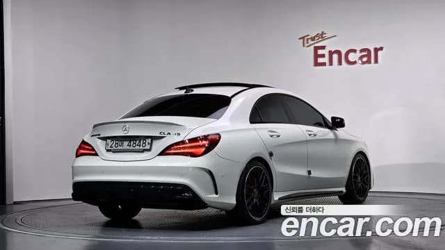 2017 Mercedes-Benz CLA-Class C117 CLA45 AMG 4MATIC Sold VIN WDDSJ5CB7HN425848 – interior seats 2017 Mercedes-Benz CLA-Class C117 CLA45 AMG 4MATIC Sold VIN WDDSJ5CB7HN425848 – interior seats