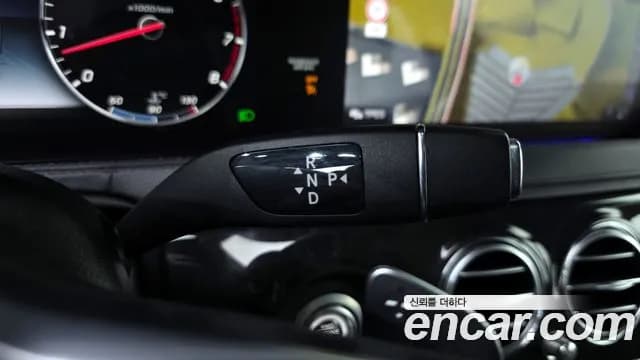 2019 Mercedes-Benz S-Class W222 S450L 4MATIC Sold VIN WDDUG6EB1KA496746 – trunk area 2019 Mercedes-Benz S-Class W222 S450L 4MATIC Sold VIN WDDUG6EB1KA496746 – trunk area