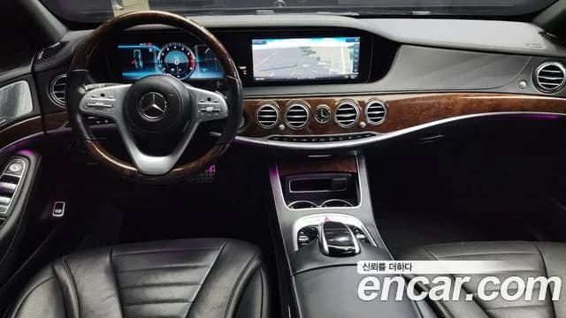 2018 Mercedes-Benz S-Class W222 S560L Sold VIN WDDUG8DB2JA422005 – engine bay 2018 Mercedes-Benz S-Class W222 S560L Sold VIN WDDUG8DB2JA422005 – engine bay