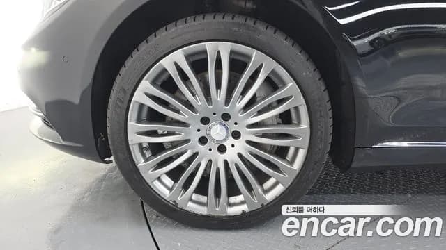 2017 Mercedes-Benz S-Class W222 S500L 4MATIC Sold VIN WDDUG8FBXHA289517 – undercarriage 2017 Mercedes-Benz S-Class W222 S500L 4MATIC Sold VIN WDDUG8FBXHA289517 – undercarriage