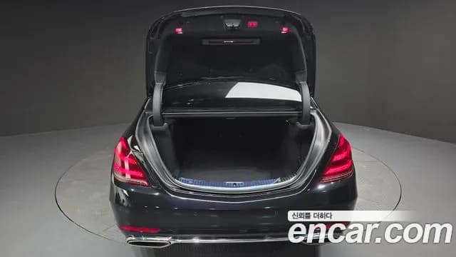 2018 Mercedes-Benz S-Class W222 S560L 4MATIC Sold VIN WDDUG8GB2JA413459 – engine bay 2018 Mercedes-Benz S-Class W222 S560L 4MATIC Sold VIN WDDUG8GB2JA413459 – engine bay