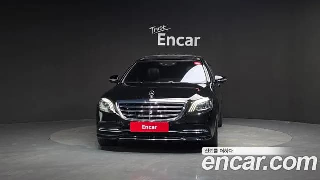 2018 Mercedes-Benz S-Class W222 S560L 4MATIC Sold VIN WDDUG8GB2JA413459 – exterior detail 2018 Mercedes-Benz S-Class W222 S560L 4MATIC Sold VIN WDDUG8GB2JA413459 – exterior detail