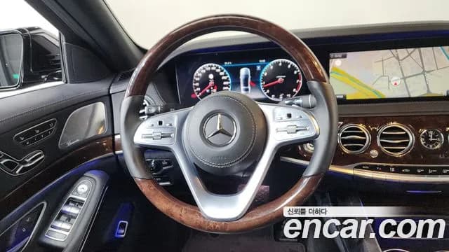 2019 Mercedes-Benz S-Class W222 S560L 4MATIC Sold VIN WDDUG8GB3KA431664 – engine bay 2019 Mercedes-Benz S-Class W222 S560L 4MATIC Sold VIN WDDUG8GB3KA431664 – engine bay