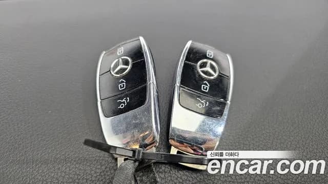 2018 Mercedes-Benz S-Class W222 S560L 4MATIC Sold VIN WDDUG8GB6JA375704 – engine bay 2018 Mercedes-Benz S-Class W222 S560L 4MATIC Sold VIN WDDUG8GB6JA375704 – engine bay
