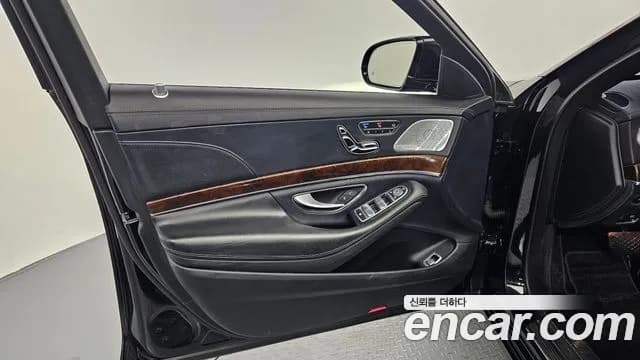 2018 Mercedes-Benz S-Class W222 S560L 4MATIC Sold VIN WDDUG8GB6JA375704 – photo 13 2018 Mercedes-Benz S-Class W222 S560L 4MATIC Sold VIN WDDUG8GB6JA375704 – photo 13