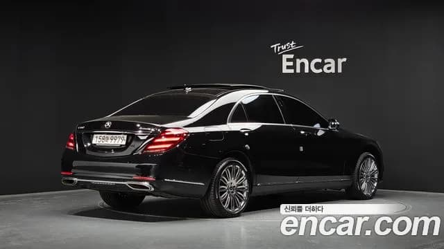 2018 Mercedes-Benz S-Class W222 S560L 4MATIC Sold VIN WDDUG8GB6JA420902 – interior seats 2018 Mercedes-Benz S-Class W222 S560L 4MATIC Sold VIN WDDUG8GB6JA420902 – interior seats