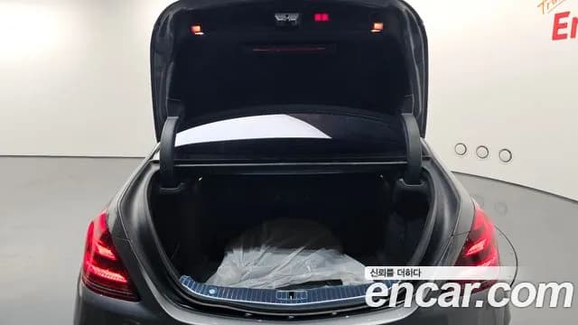 2019 Mercedes-Benz S-Class W222 S560L 4MATIC Sold VIN WDDUG8GB9KA447982 – side profile 2019 Mercedes-Benz S-Class W222 S560L 4MATIC Sold VIN WDDUG8GB9KA447982 – side profile