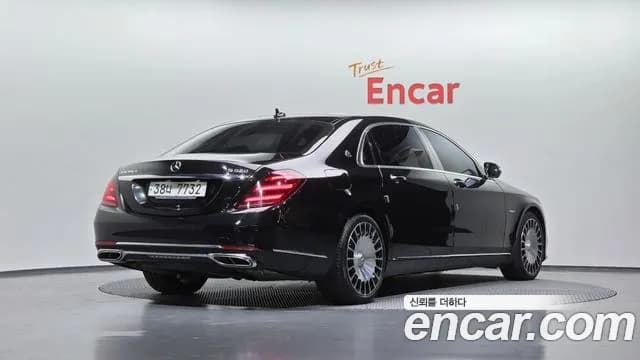 2018 Mercedes-Benz S-Class W222 Maybach S560 4MATIC Sold VIN WDDUX8GBXJA355293 – exterior detail 2018 Mercedes-Benz S-Class W222 Maybach S560 4MATIC Sold VIN WDDUX8GBXJA355293 – exterior detail