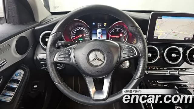 2018 Mercedes-Benz C-Class W205 C220 d Avantgarde Sold VIN WDDWF0EB8JR372143 – interior seats 2018 Mercedes-Benz C-Class W205 C220 d Avantgarde Sold VIN WDDWF0EB8JR372143 – interior seats