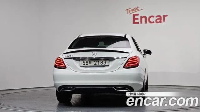 2018 Mercedes-Benz C-Class W205 C220 d Avantgarde Sold VIN WDDWF0EB8JR372143 – exterior detail 2018 Mercedes-Benz C-Class W205 C220 d Avantgarde Sold VIN WDDWF0EB8JR372143 – exterior detail