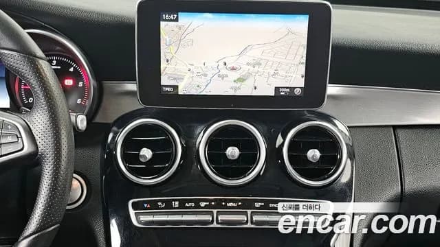 2018 Mercedes-Benz C-Class W205 C220 d Avantgarde Sold VIN WDDWF0EB8JR372143 – photo 15 2018 Mercedes-Benz C-Class W205 C220 d Avantgarde Sold VIN WDDWF0EB8JR372143 – photo 15