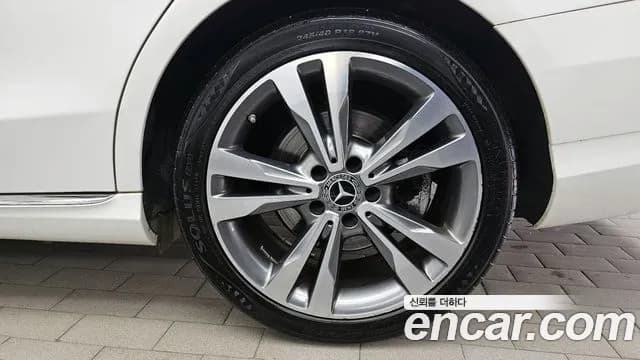 2018 Mercedes-Benz C-Class W205 C220 d Avantgarde Sold VIN WDDWF0EB8JR372143 – photo 20 2018 Mercedes-Benz C-Class W205 C220 d Avantgarde Sold VIN WDDWF0EB8JR372143 – photo 20