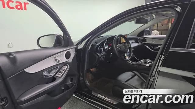 2018 Mercedes-Benz C-Class W205 C220 d Avantgarde Sold VIN WDDWF0EB9JR346358 – front exterior 2018 Mercedes-Benz C-Class W205 C220 d Avantgarde Sold VIN WDDWF0EB9JR346358 – front exterior