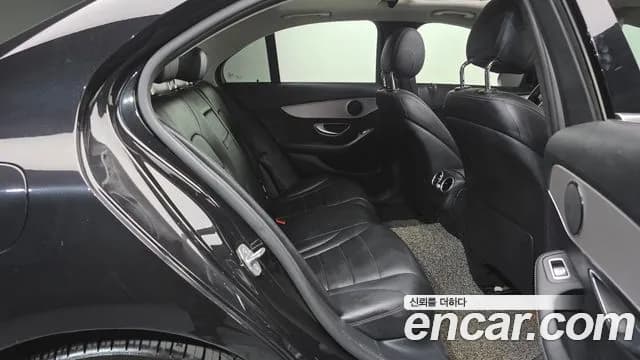 2018 Mercedes-Benz C-Class W205 C220 d Avantgarde Sold VIN WDDWF0EB9JR346358 – photo 17 2018 Mercedes-Benz C-Class W205 C220 d Avantgarde Sold VIN WDDWF0EB9JR346358 – photo 17