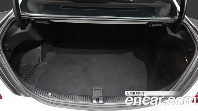 2018 Mercedes-Benz C-Class W205 C220 d Avantgarde Sold VIN WDDWF0EB9JR375326 – undercarriage 2018 Mercedes-Benz C-Class W205 C220 d Avantgarde Sold VIN WDDWF0EB9JR375326 – undercarriage