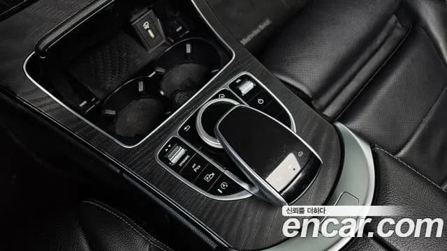 2019 Mercedes-Benz C-Class W205 C220 d Avantgarde Sold VIN WDDWF1EB7KR487680 – photo 15 2019 Mercedes-Benz C-Class W205 C220 d Avantgarde Sold VIN WDDWF1EB7KR487680 – photo 15